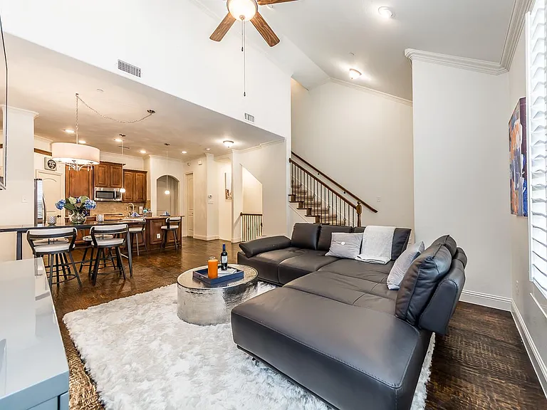 7920 Osborn Pkwy — Photo 3