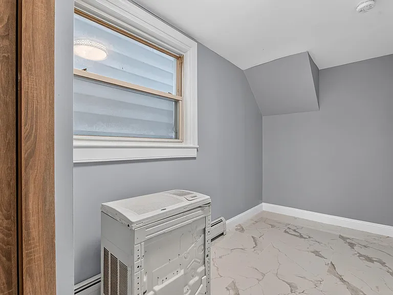 255 Kennedy Blvd — Photo 20