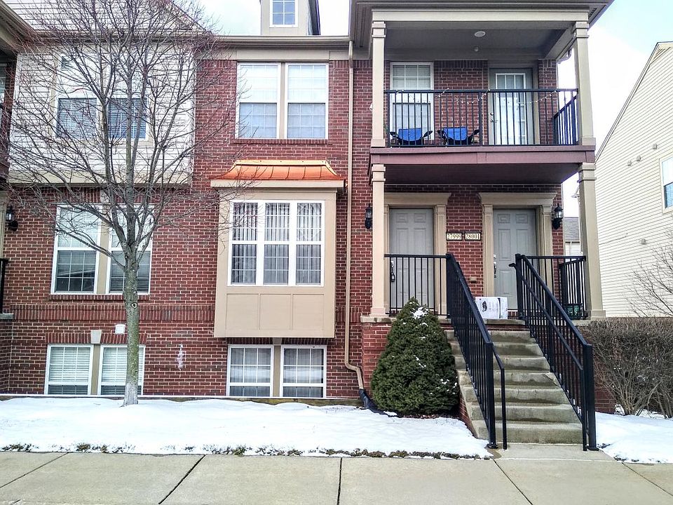 1st image of 27999 Hopkins Dr
