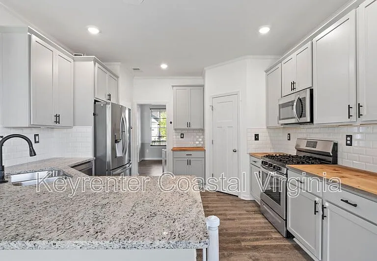 1038 Egret Ln — Photo 3