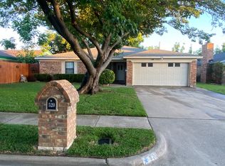 520 Runstone Dr, Irving, TX 75060