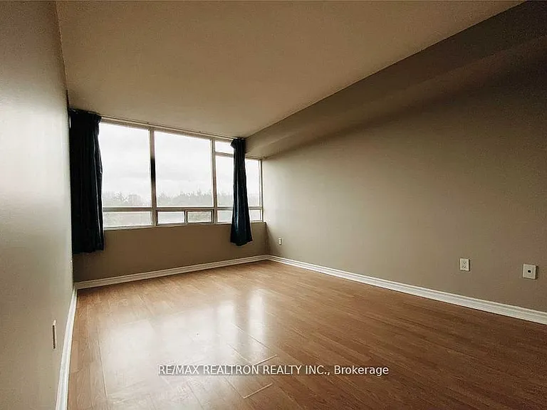 3050 Ellesmere Rd #911 — Photo 6