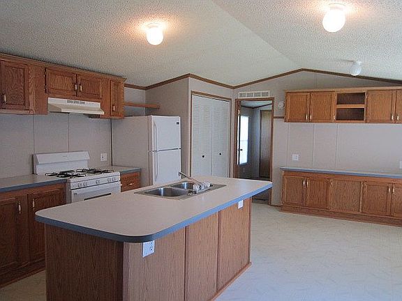 3rd image of 1214 Cyrilla Dr