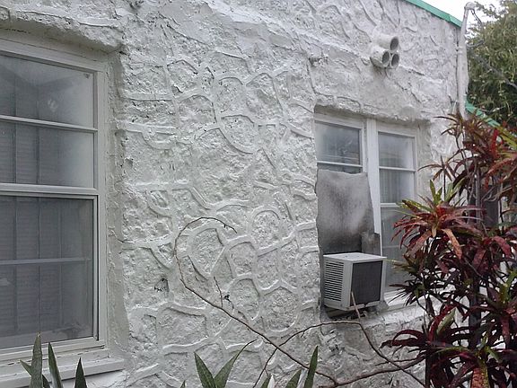 4th image of 236 NW 22nd St