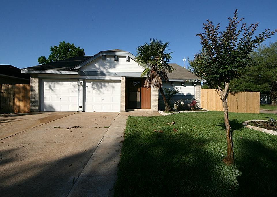 1st image of 7702 Loro Linda Dr