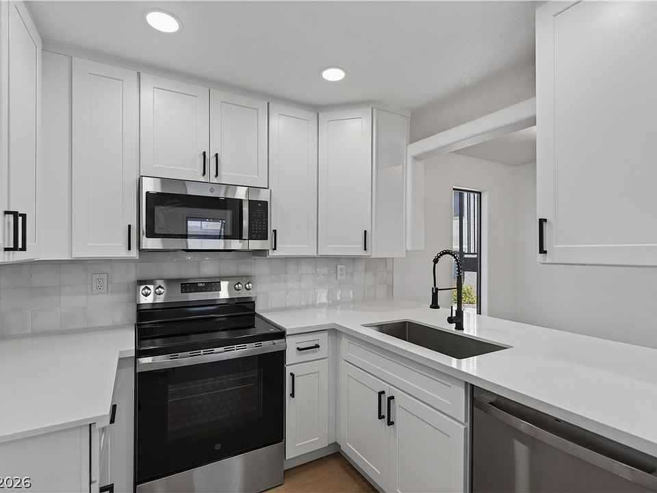 1st image of 601 Cabrillo Cir Unit 859