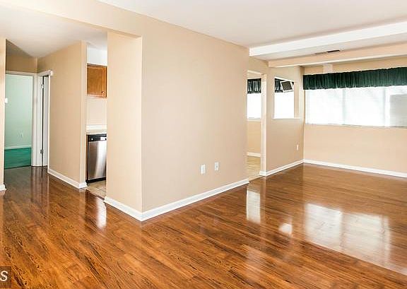 5th image of 50 Bright Oaks Dr APT D