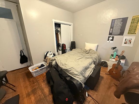 4th image of 463 Park Dr #42