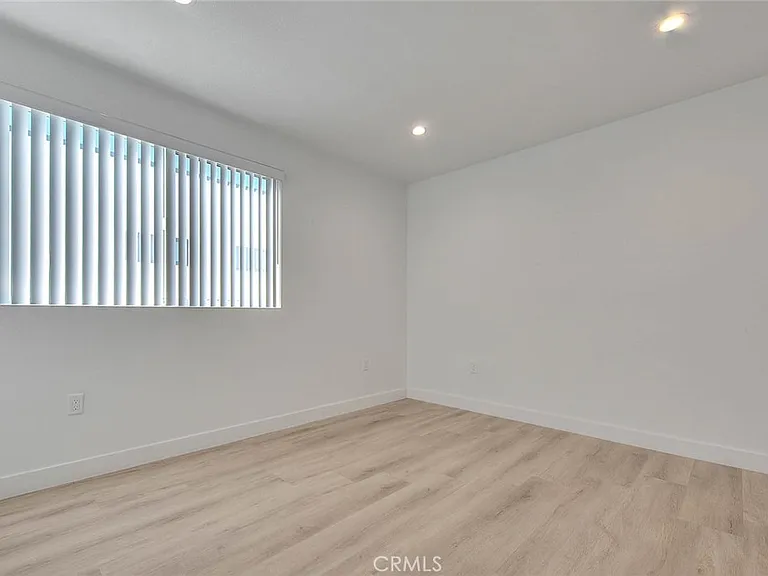 5852 Vineland Ave #5852-2 — Photo 41