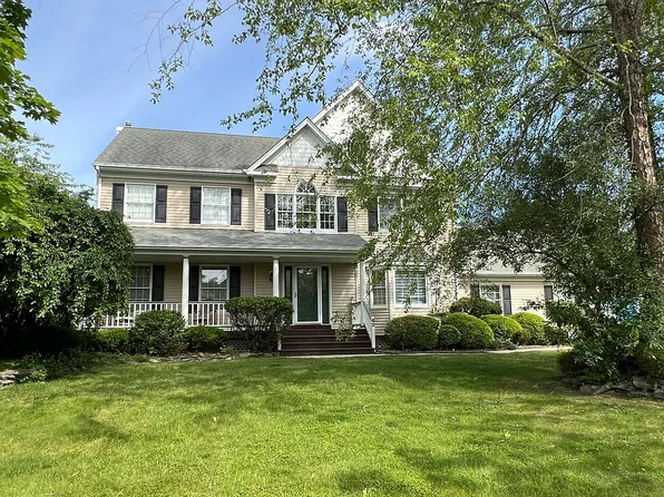 62 Tallmadge Trl, Miller Place, NY 11764