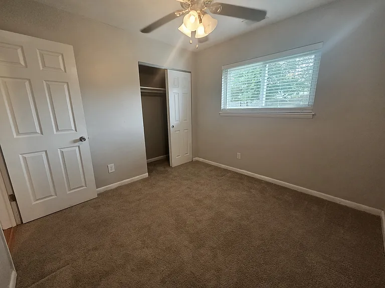 312 Appian Ave — Photo 16