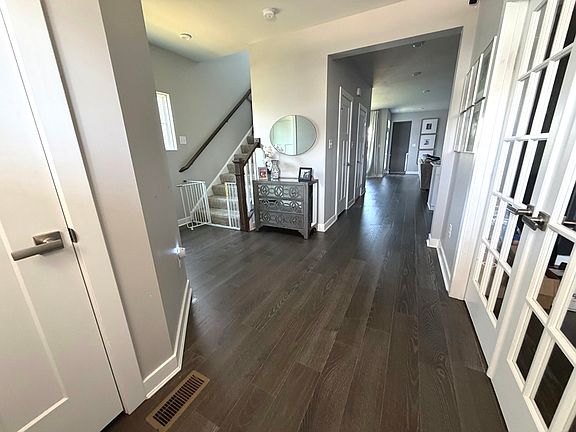3rd image of 113 Tuscany Dr