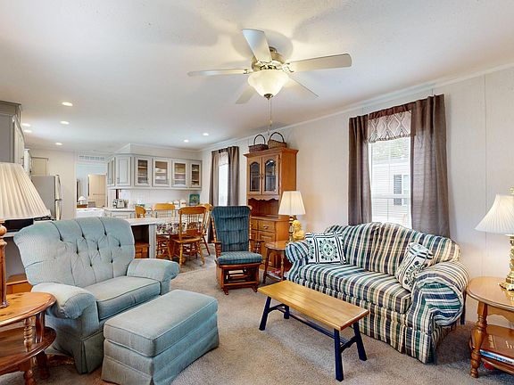 3rd image of 4 Sheldon Place