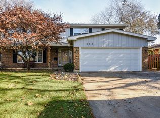 676 S Randall Rd, Aurora, IL 60506