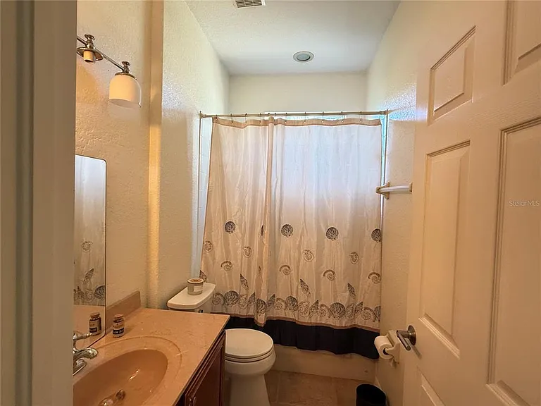 10703 Banfield Dr — Photo 9