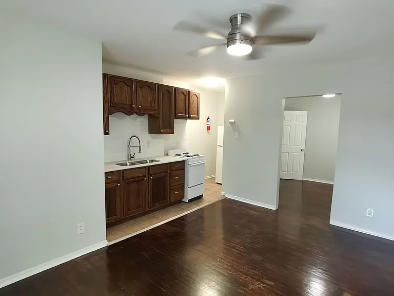 137 E Norwood Ct — Photo 19