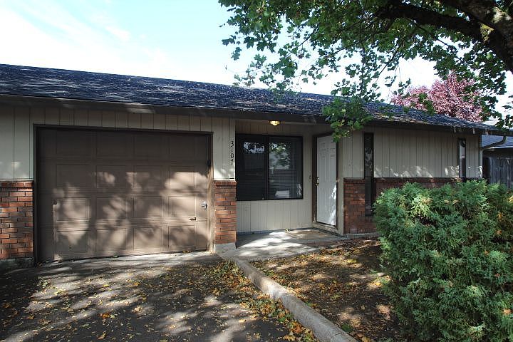 1st image of 3107 NE Whitman Ave