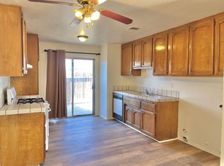 20705 Thunderbird Rd APT 2, Apple Valley, CA 92307