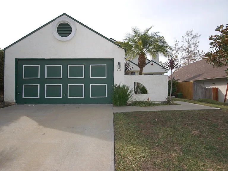 517 Barnett Dr — Photo 1