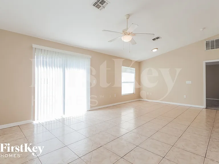 8189 Oakhurst Blvd — Photo 2