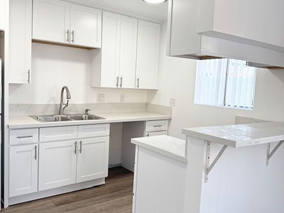 5th image of 2449 E 5th St APT 11