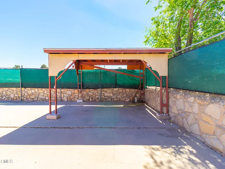 12056 Bellows Ct — Photo 34
