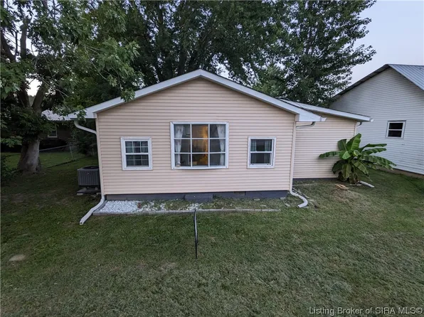 317 E Water Street, Borden, IN 47106