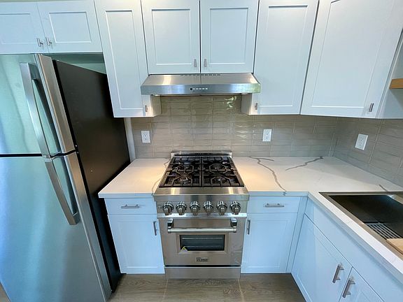 4th image of 1707 Loma Dr #1/2