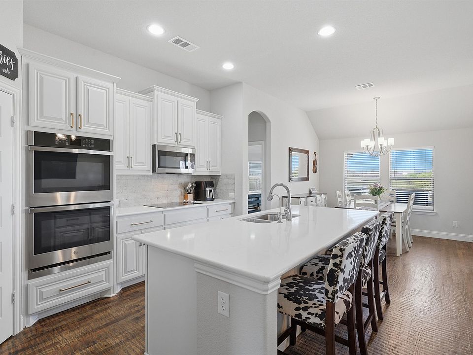 1st image of 704 Cactus Creek Ct