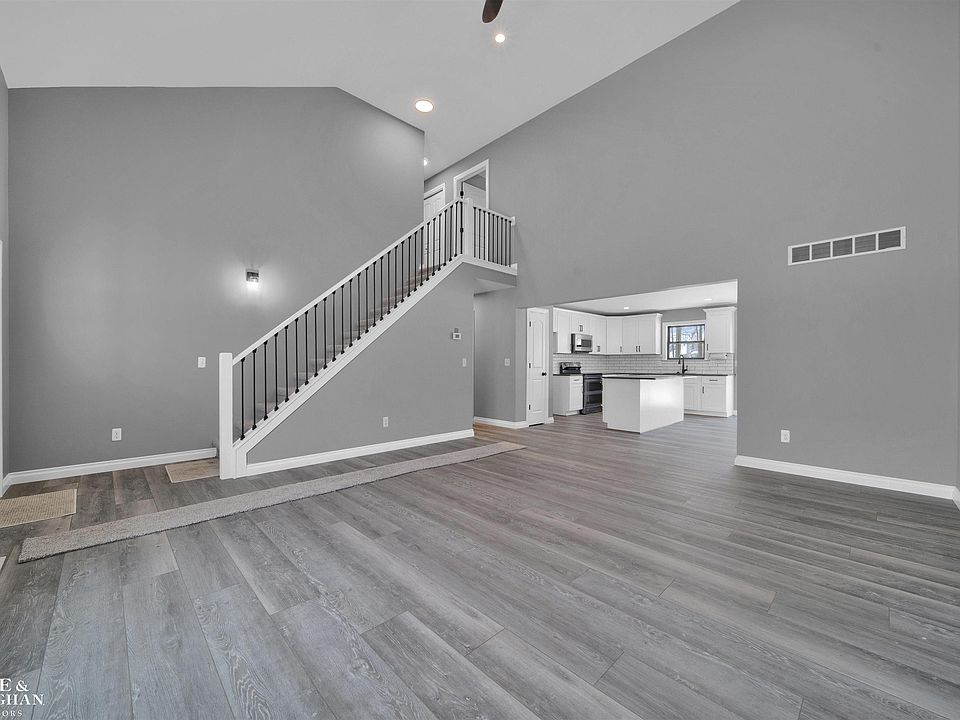 1825 State St, photo 22