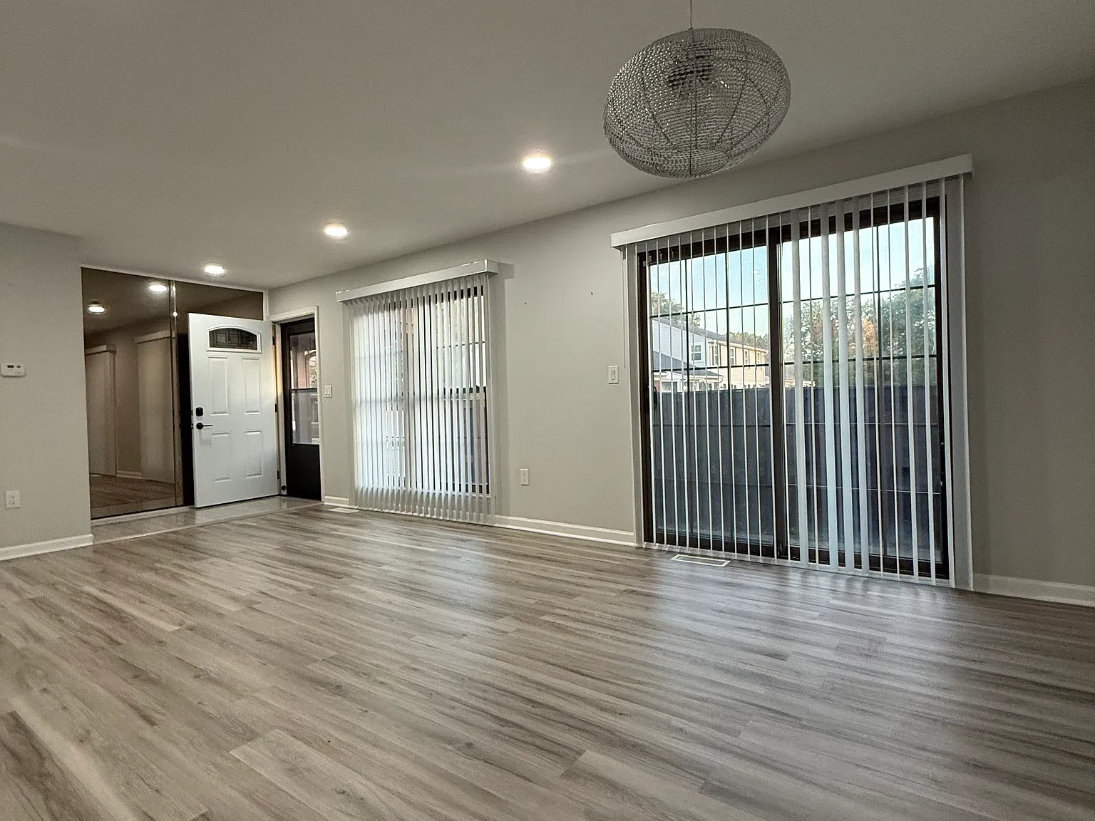 2 bed, 905 sqft, $1,700 — Photo 4