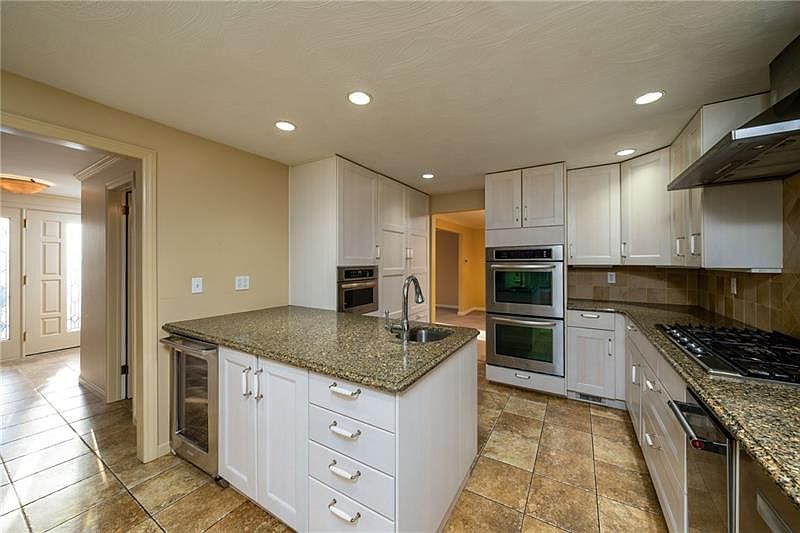 116 Lynn Ann Dr, New Kensington, PA 15068 Zillow
