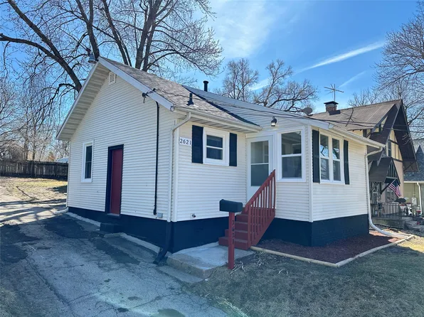 2621 Cornell St, Des Moines, IA 50313
