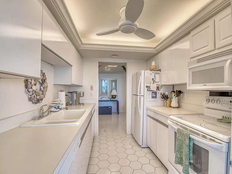 5540 N Ocean Dr #7A — Photo 17