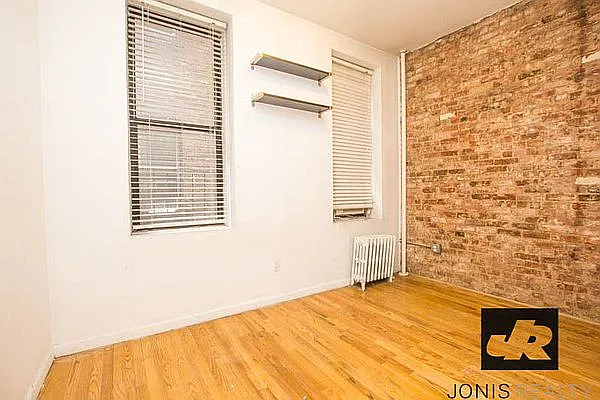Rented by Jonis Realty | media 2