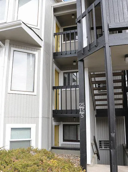 630 S Sherwood St #24 — Photo 5