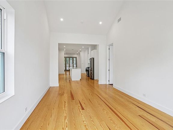 3rd image of 8221 Maple St