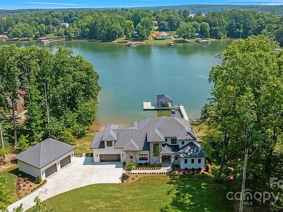 3rd image of 268 Hermance Ln