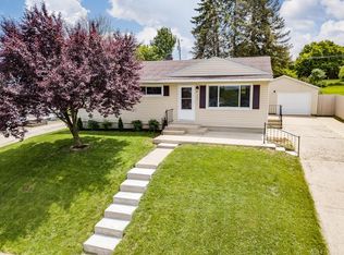 250 E Doris Dr, Fairborn, OH 45324