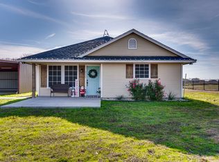 2151 Country Acres Rd, Venus, TX 76084