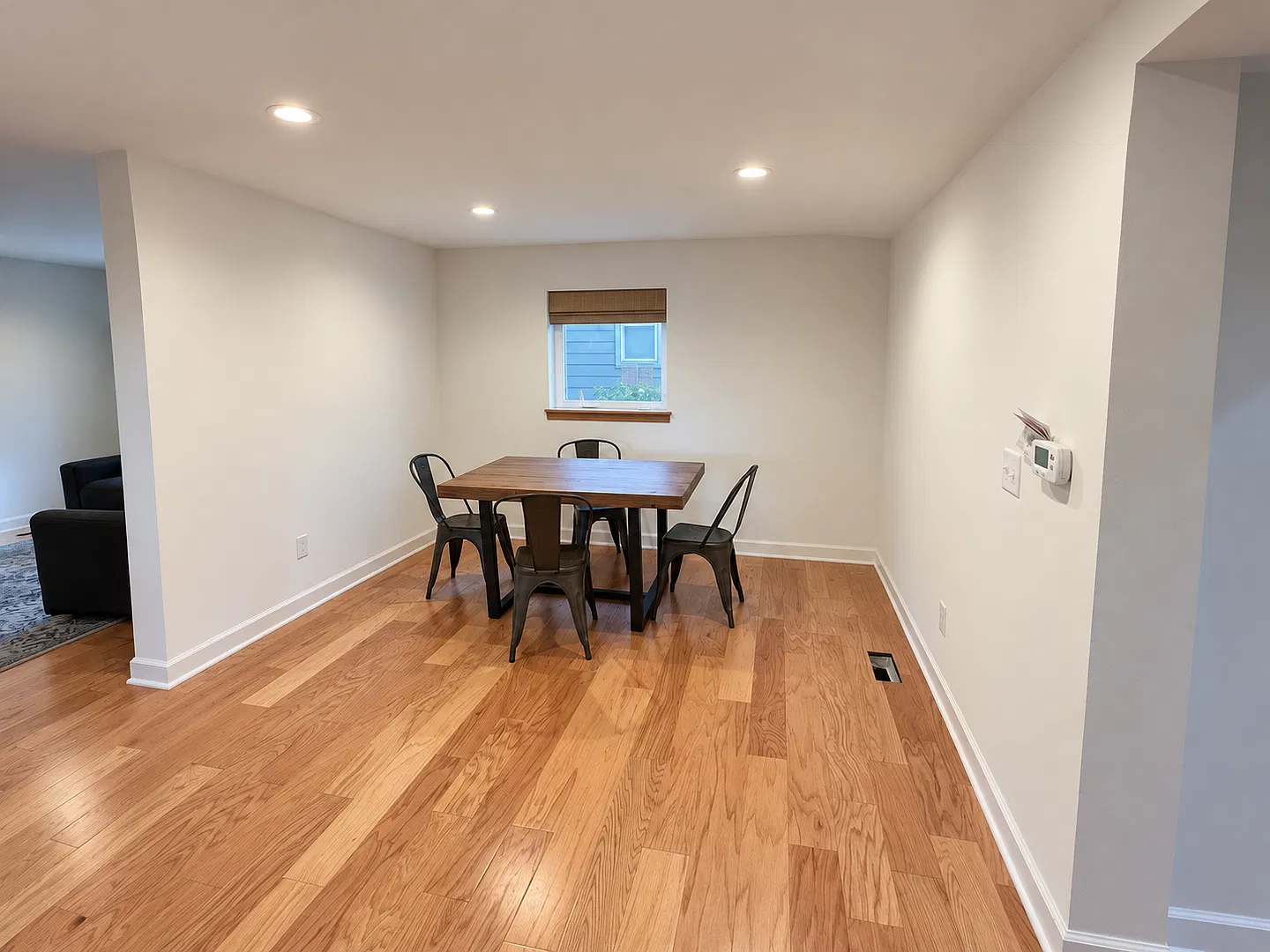 Completely Remodeled 2-Bedroom Home Near Lincoln Park — Photo 3