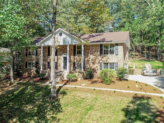 5th image of 2945 Juniper Ln