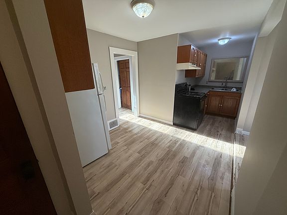 2nd image of 1716 Mackinaw St Unit 2