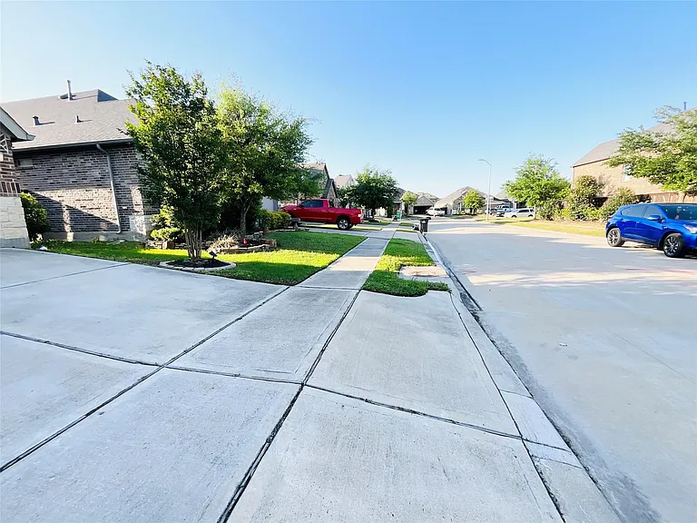 2507 Elmwood Trl — Photo 42