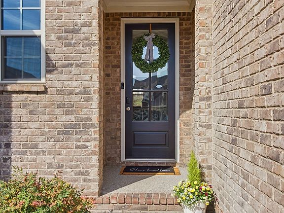 3rd image of 1037 Daniel Ln