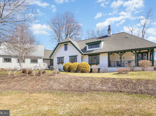 140 E Siddonsburg Rd, Dillsburg, PA 17019