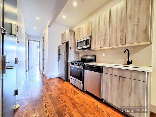 1st image of 274 Chauncey St #4S