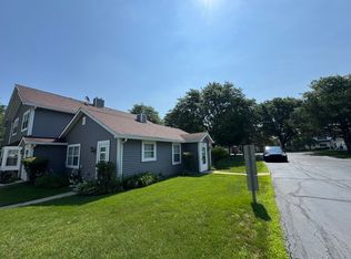 458 N Lake Shore Dr, Palatine, IL 60067