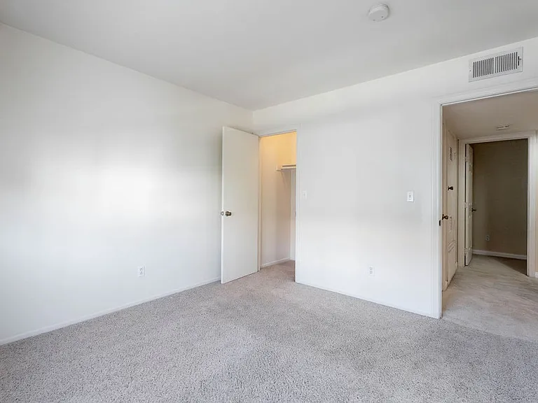 8217 Diamond Star Ct — Photo 24