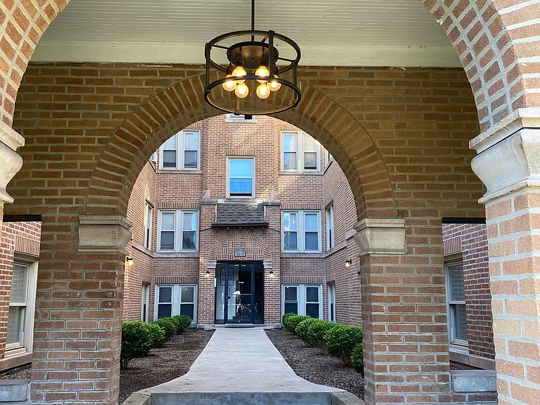 8210 S Langley Ave #3 — Photo 7